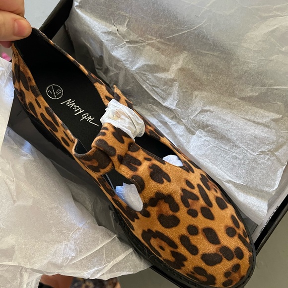New in box nasty gal size 7 Mary Jane’s - Picture 2 of 9